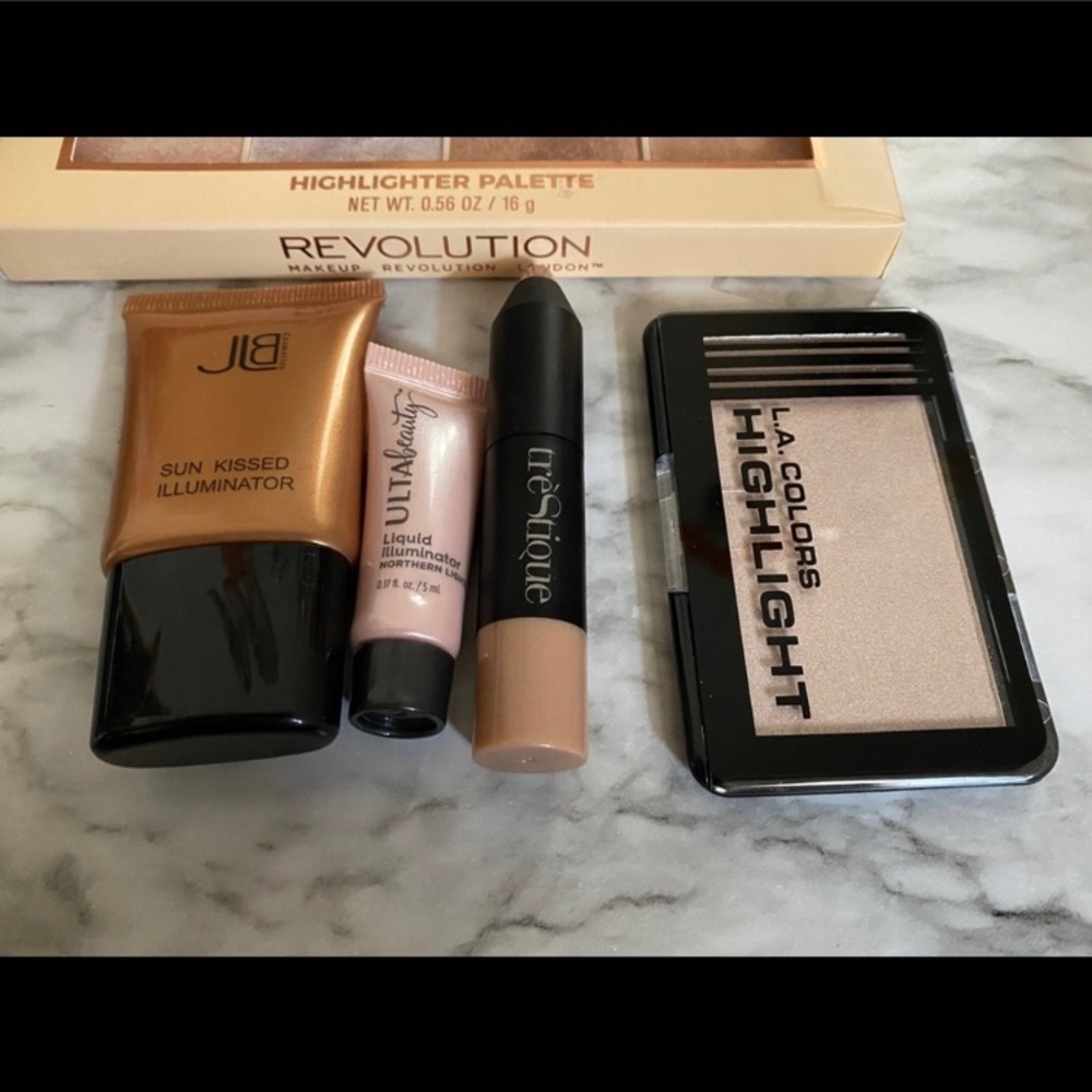 ❌Makeup Bundle #2 - Picture 3 of 3